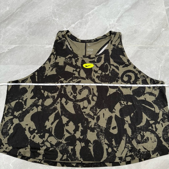 Women’s Nike Dri-Fit One Luxe Icon Clash Training Flowy Tank Top Plus Size 3X - Picture 15 of 16